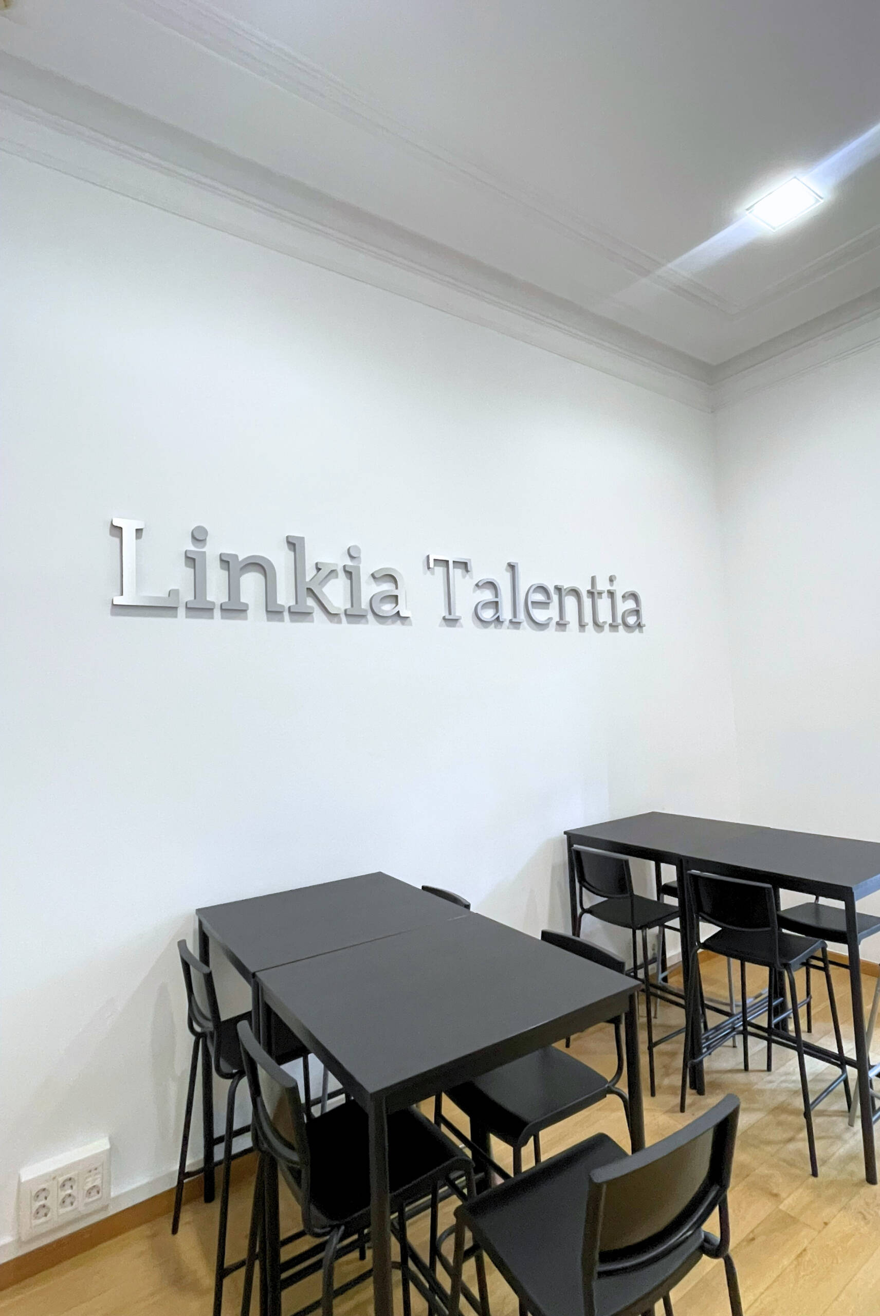 Formación Profesional Oficial a Distancia y Presencial