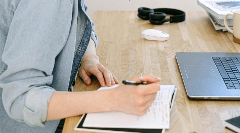 8 Avantatges i desavantatges d'estudiar en línia a distància